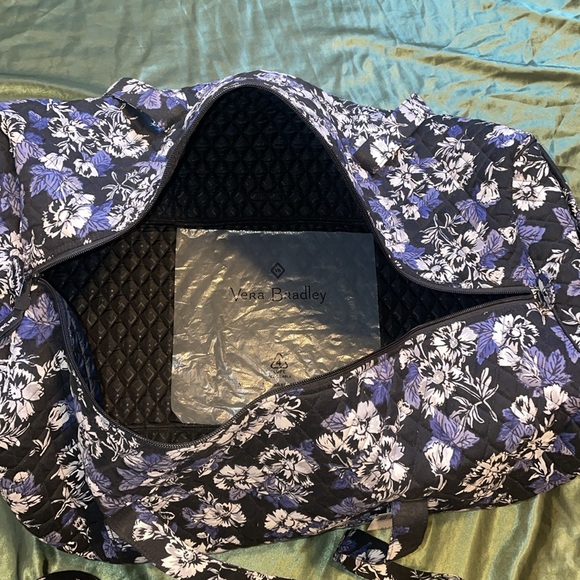 Vera Bradley duffel bag - Picture 6 of 8